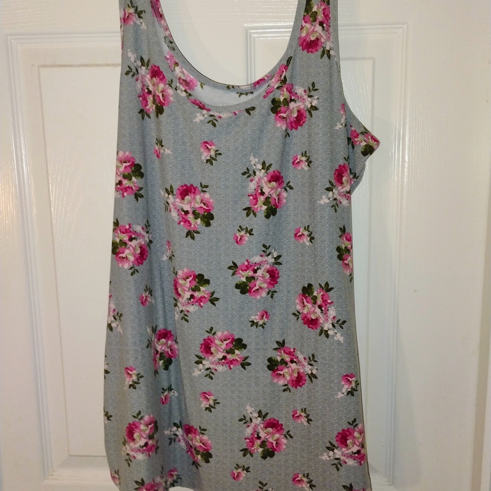 NOBO Gray Floral Tank Top